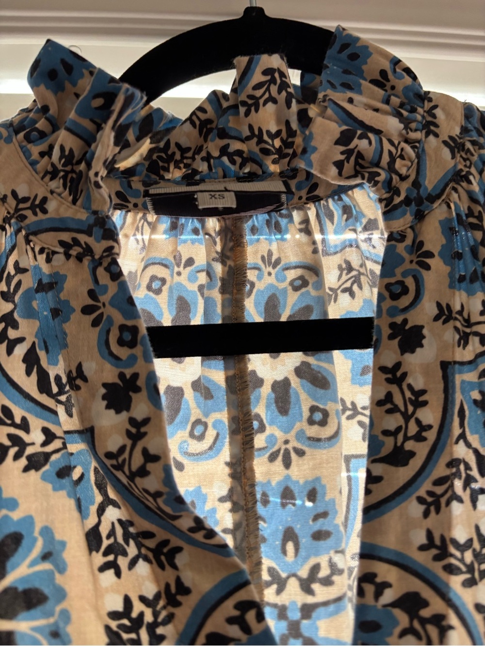 Blue & White Floral dress tuckernuck - Picture 3 of 3